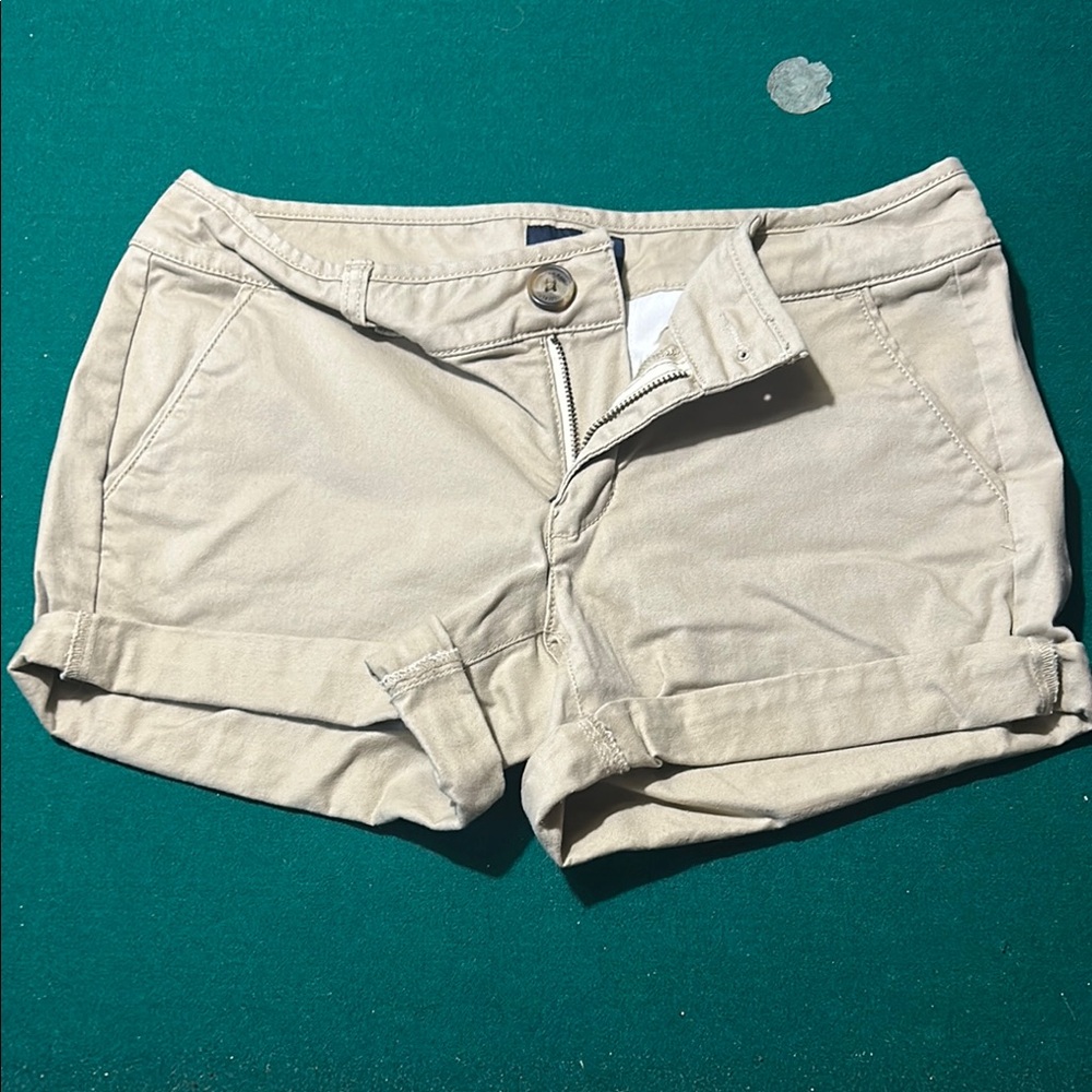Women's Cream Shorts